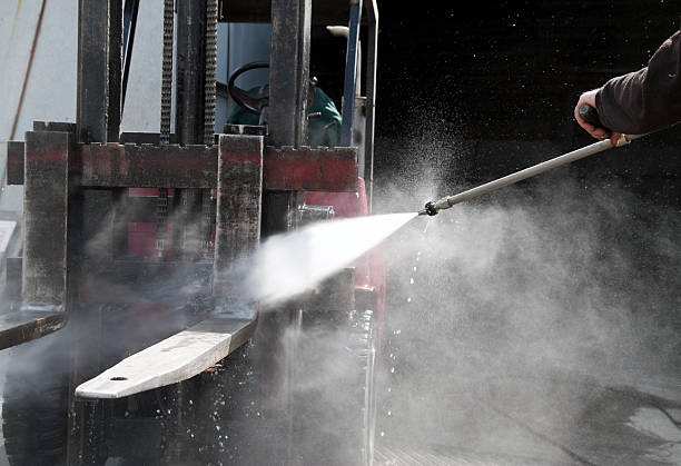 Best Deck Pressure Washing  in Oak View, CA